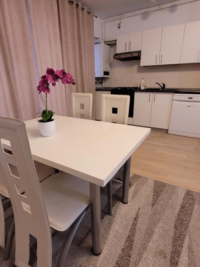 Cozy Park Residences 5 Бухарест Екстер'єр фото